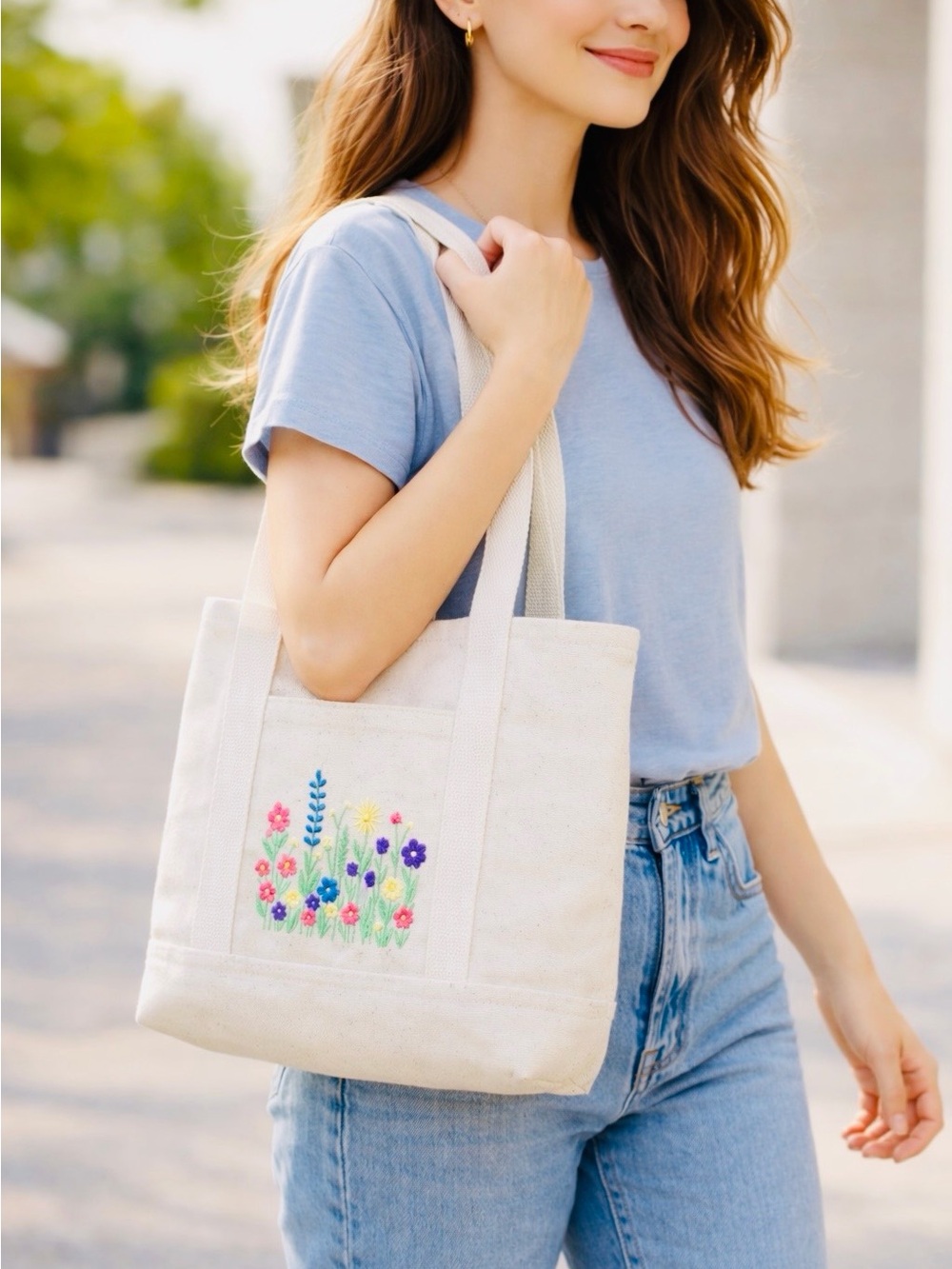 Canvas Floral Embroidered Tote Bag in Cream